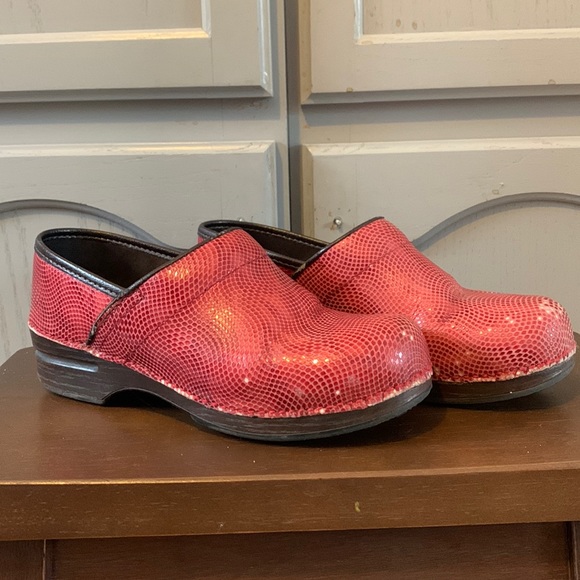 Dansko 39 - Picture 1 of 6